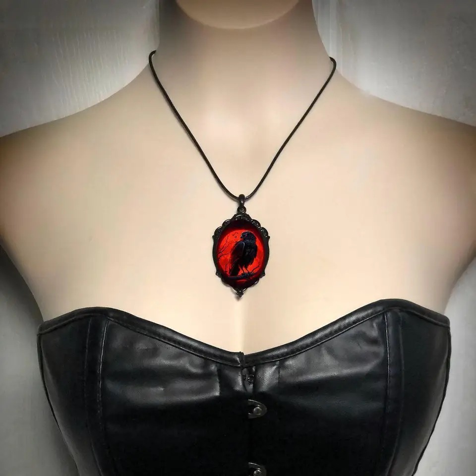 Gothic Vampire Owl Cameo Neckl - Men'S Vampire Accessories recension och pris