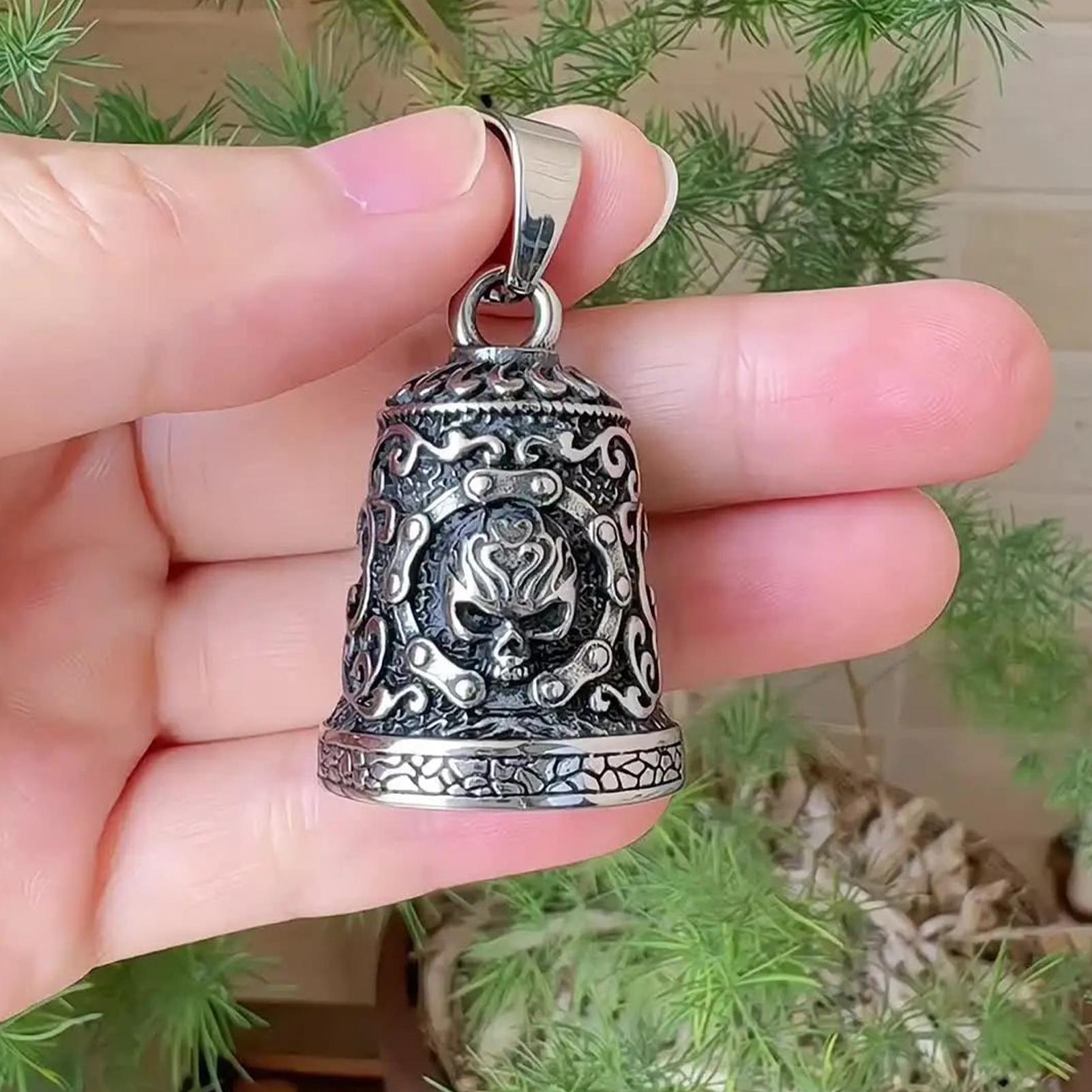 Skull Bell Charm Motorcycle Be - Men Accessories Chain recension och pris