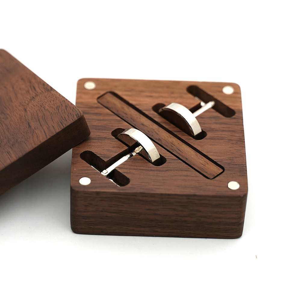 Custom Engraved Wooden Groom A - Cufflink Box Set recension och pris